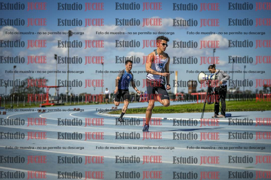 Fotos de los 200 m llanos de varones