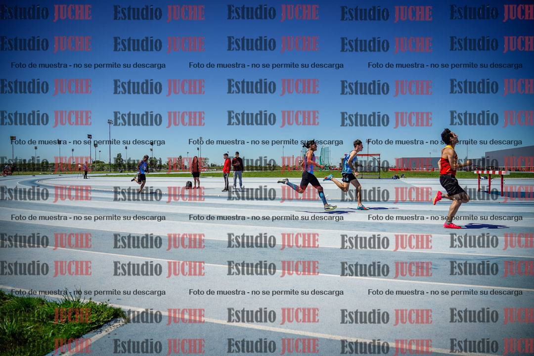 Fotos de los 200 m llanos de varones