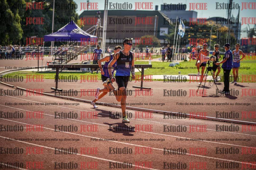 Fotos de los 800 m llanos de varones