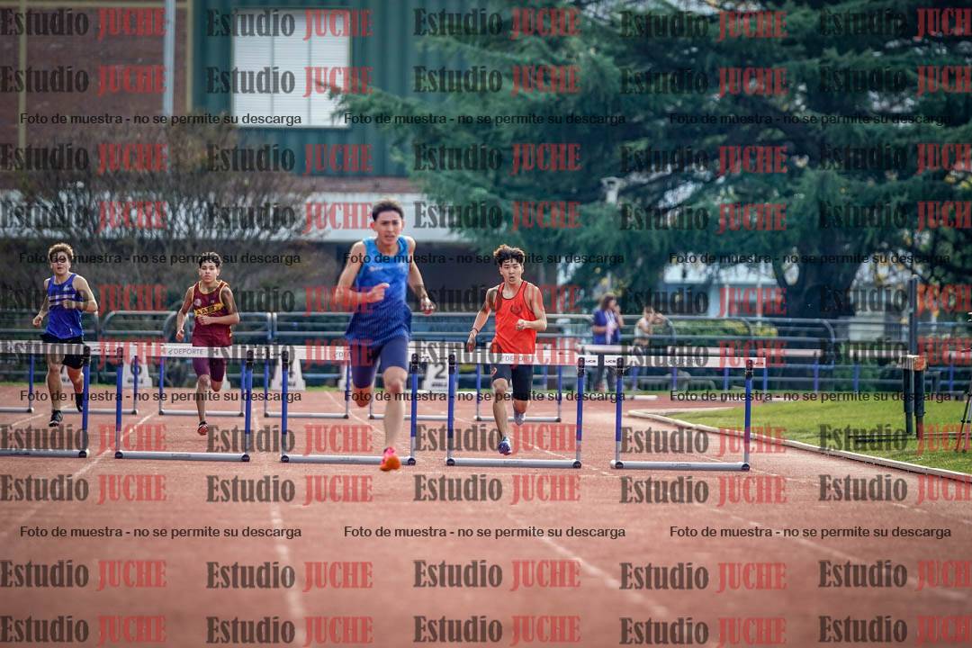 Fotos de los 400 m con vallas de varones