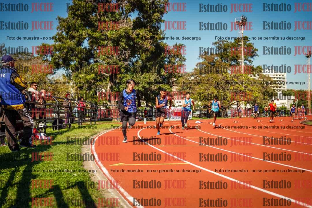 Fotos de los 200 m llanos de varones