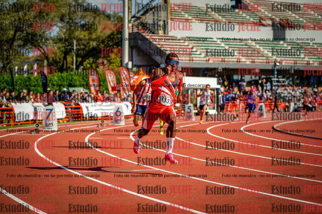 Fotos de los 400 m llanos de varones