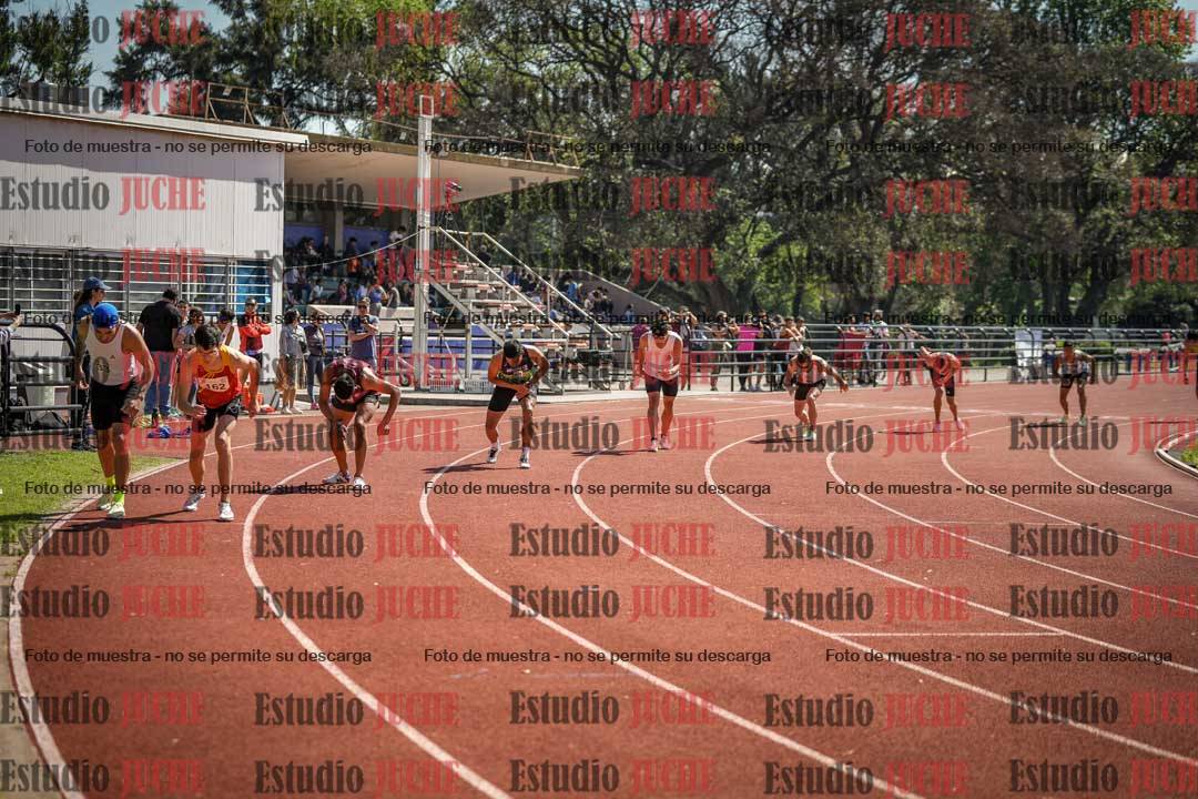 Fotos de los 800 m llanos de varones