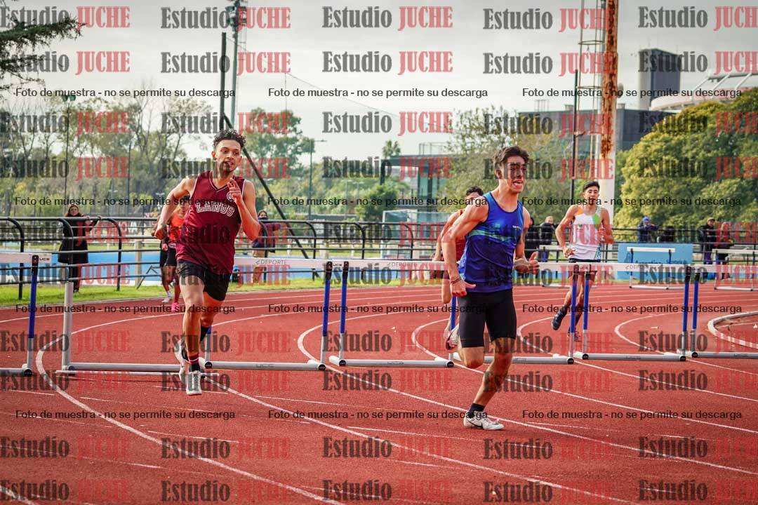 Fotos de los 400 m con vallas de varones