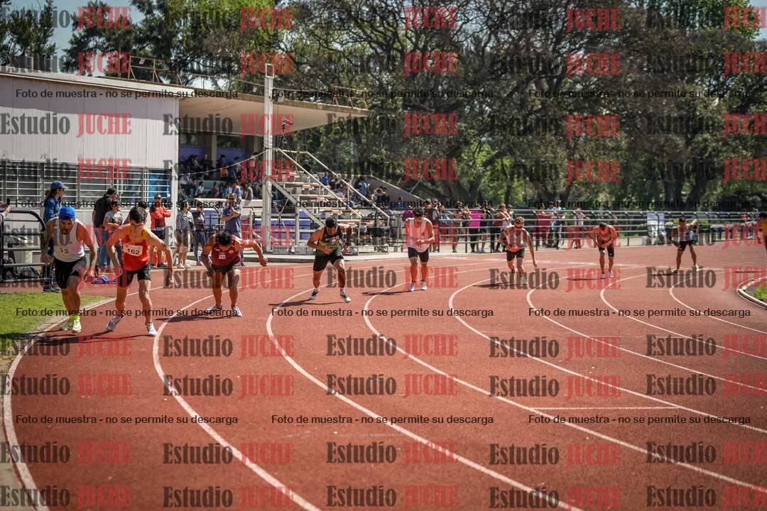 Fotos de los 800 m llanos de varones