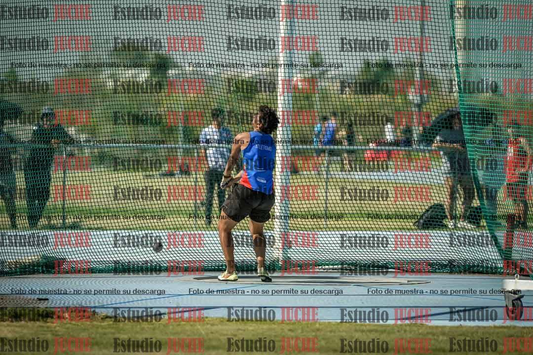 Fotos del lanzamiento de martillo de varones
