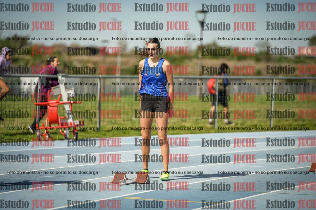 Fotos de los 295 m con vallas de mujeres - U17