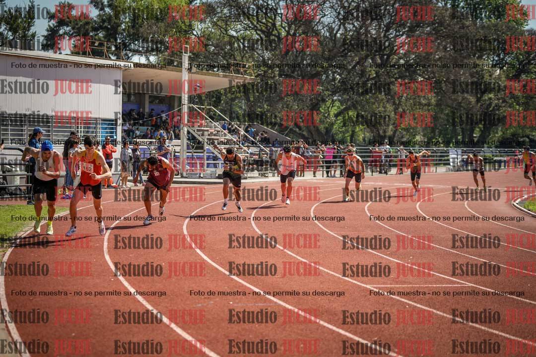 Fotos de los 800 m llanos de varones