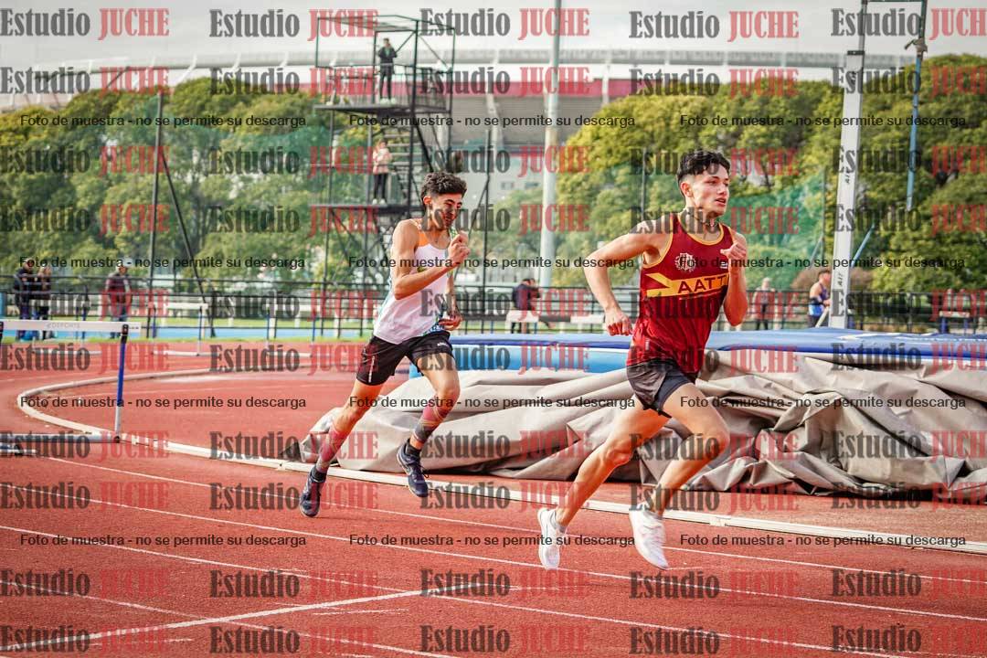 Fotos de los 400 m con vallas de varones