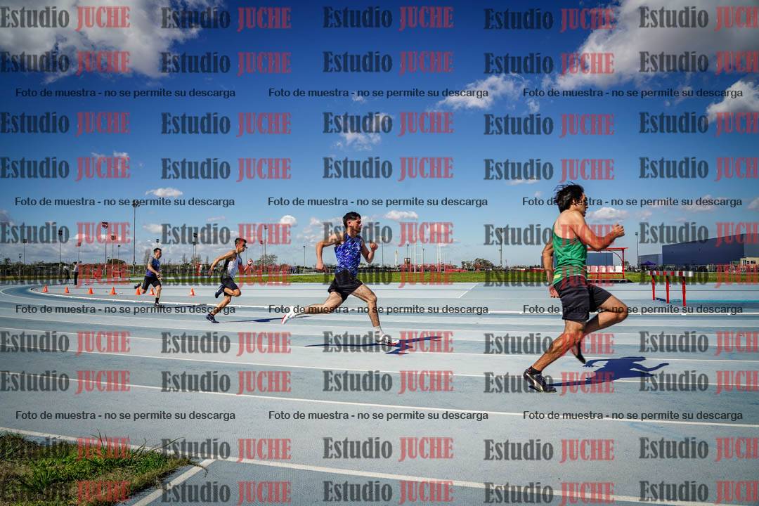 Fotos de los 200 m llanos de varones