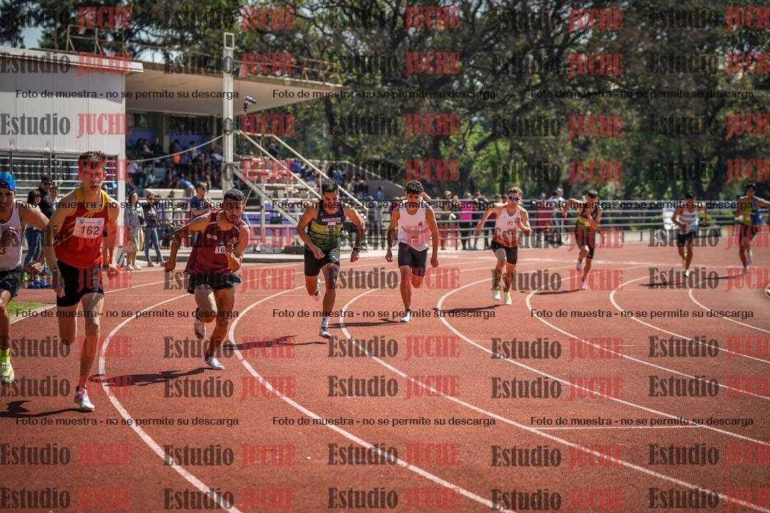 Fotos de los 800 m llanos de varones