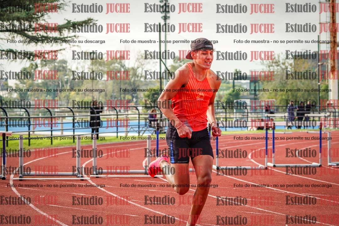 Fotos de los 400 m con vallas de varones