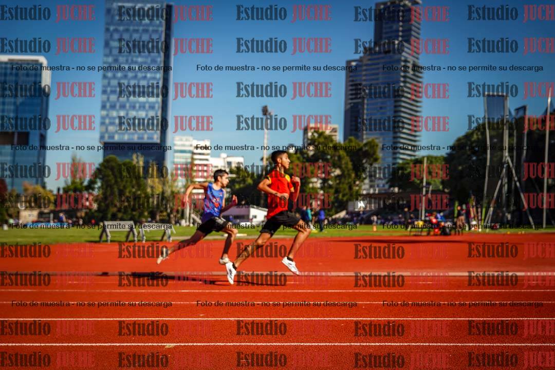 Fotos de los 200 m llanos de varones