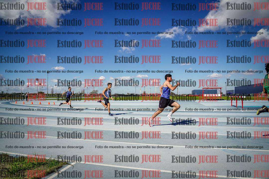 Fotos de los 200 m llanos de varones