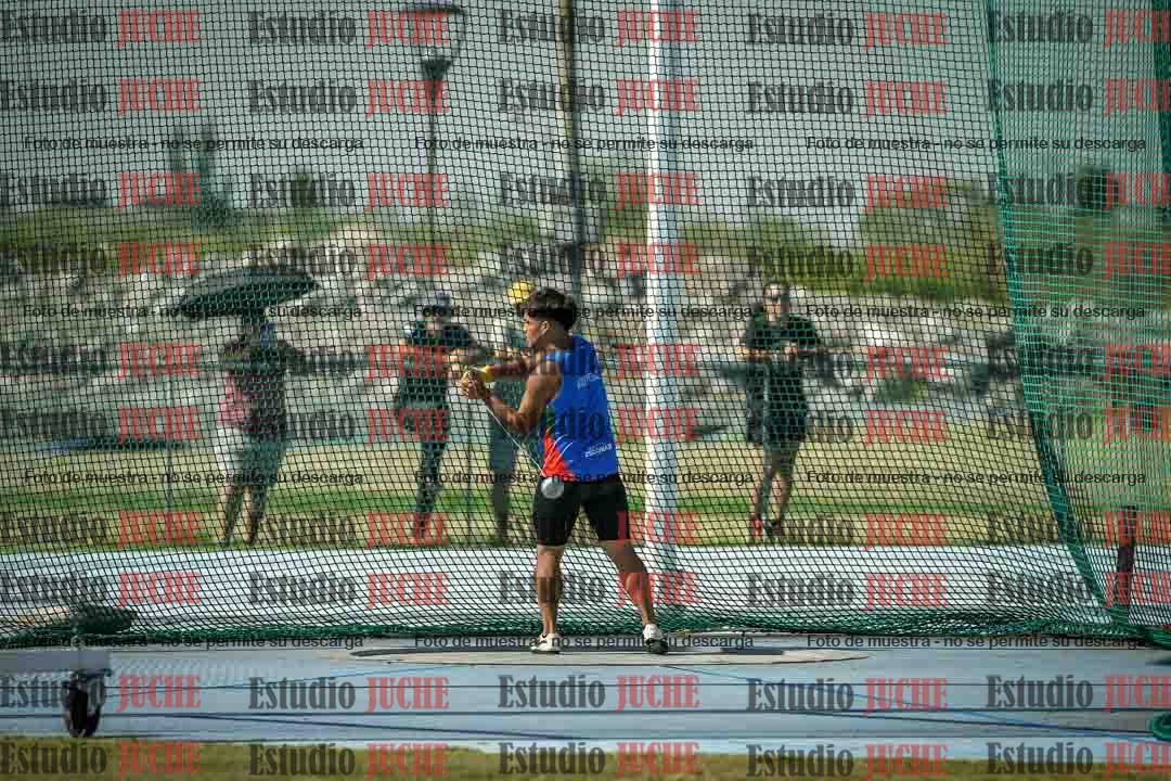 Fotos del lanzamiento de martillo de varones