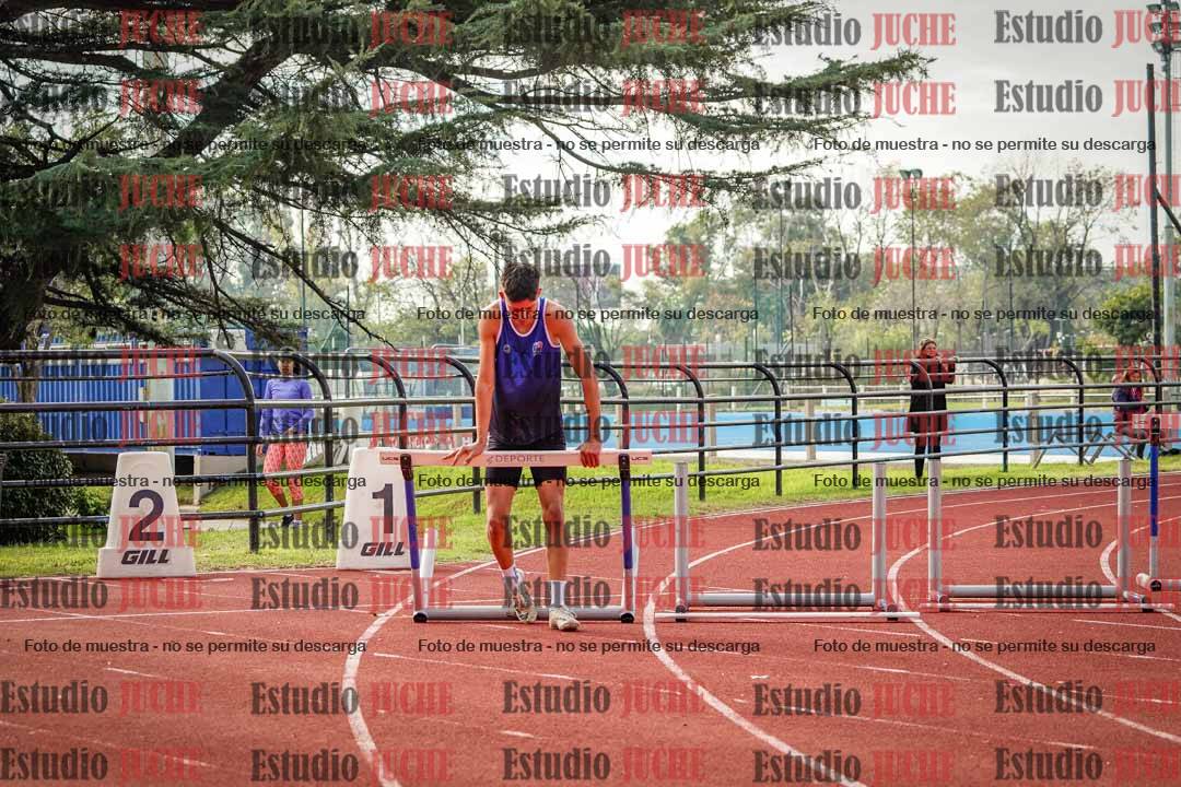 Fotos de los 400 m con vallas de varones