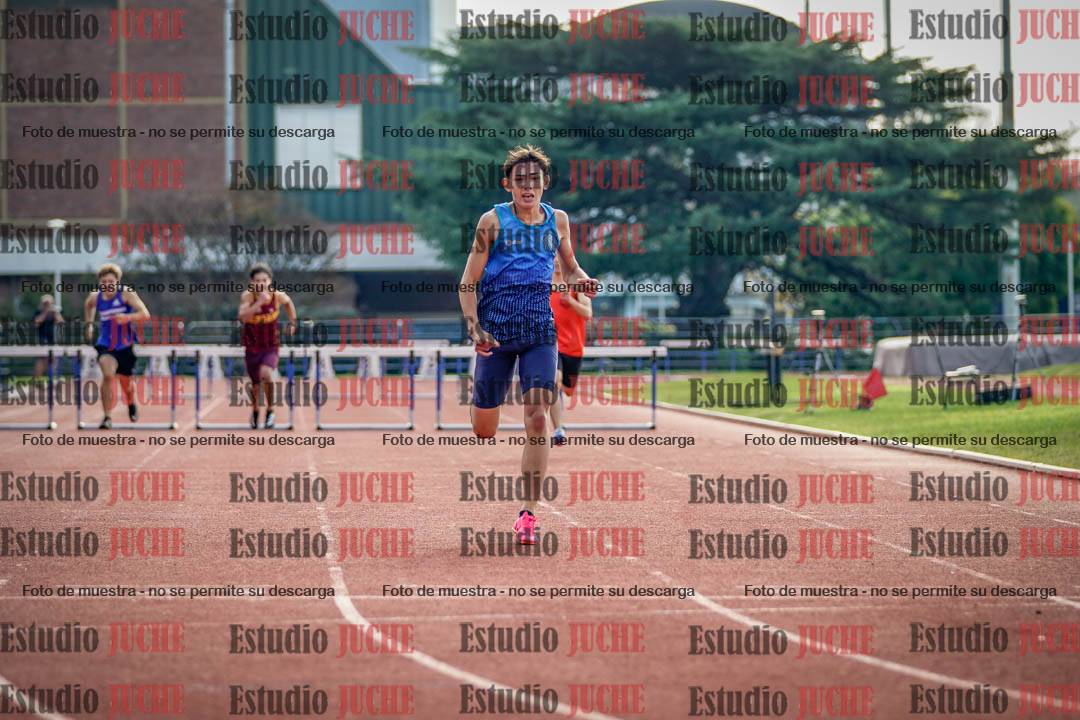 Fotos de los 400 m con vallas de varones