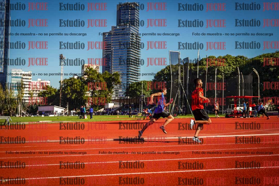 Fotos de los 200 m llanos de varones