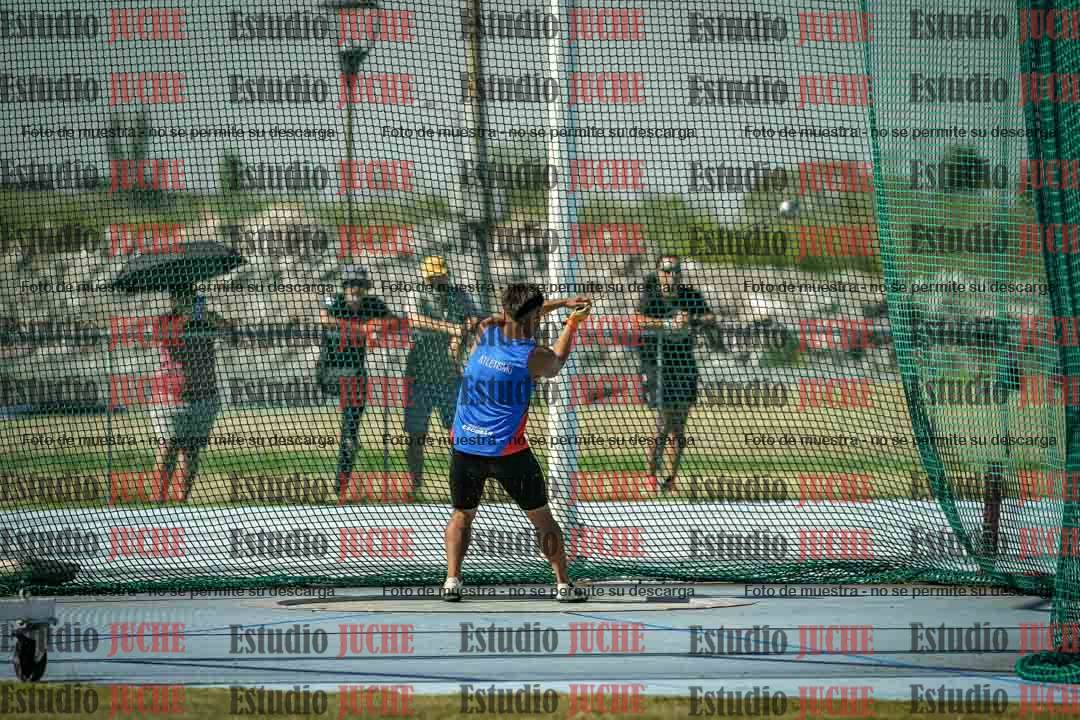 Fotos del lanzamiento de martillo de varones