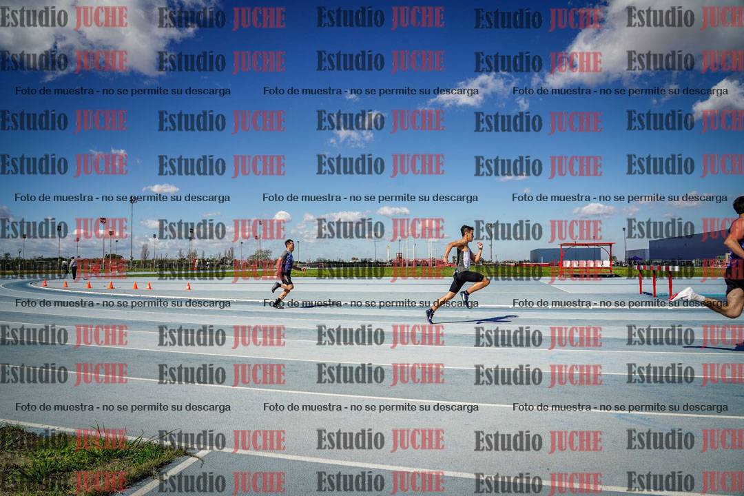 Fotos de los 200 m llanos de varones