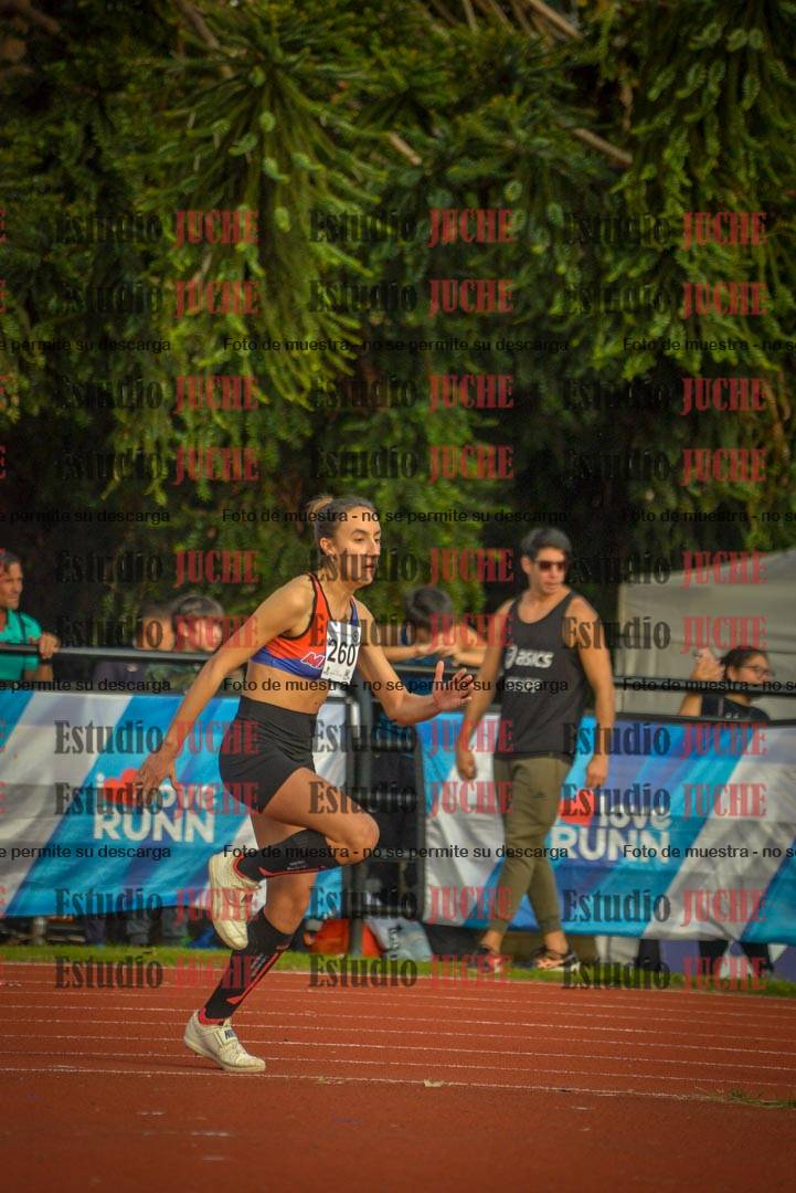 Fotos del salto en alto de mujeres