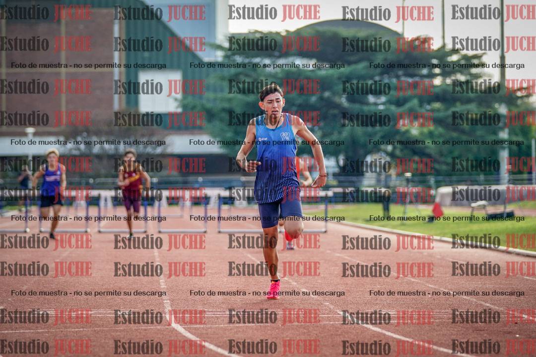 Fotos de los 400 m con vallas de varones