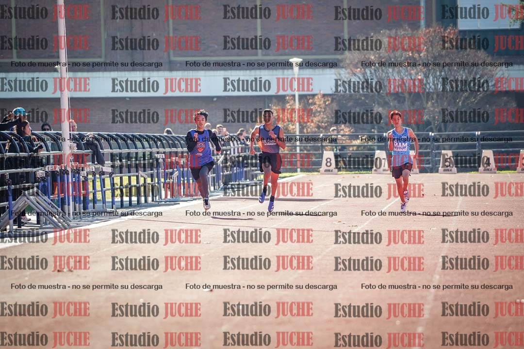 Fotos de los 200 m llanos de varones