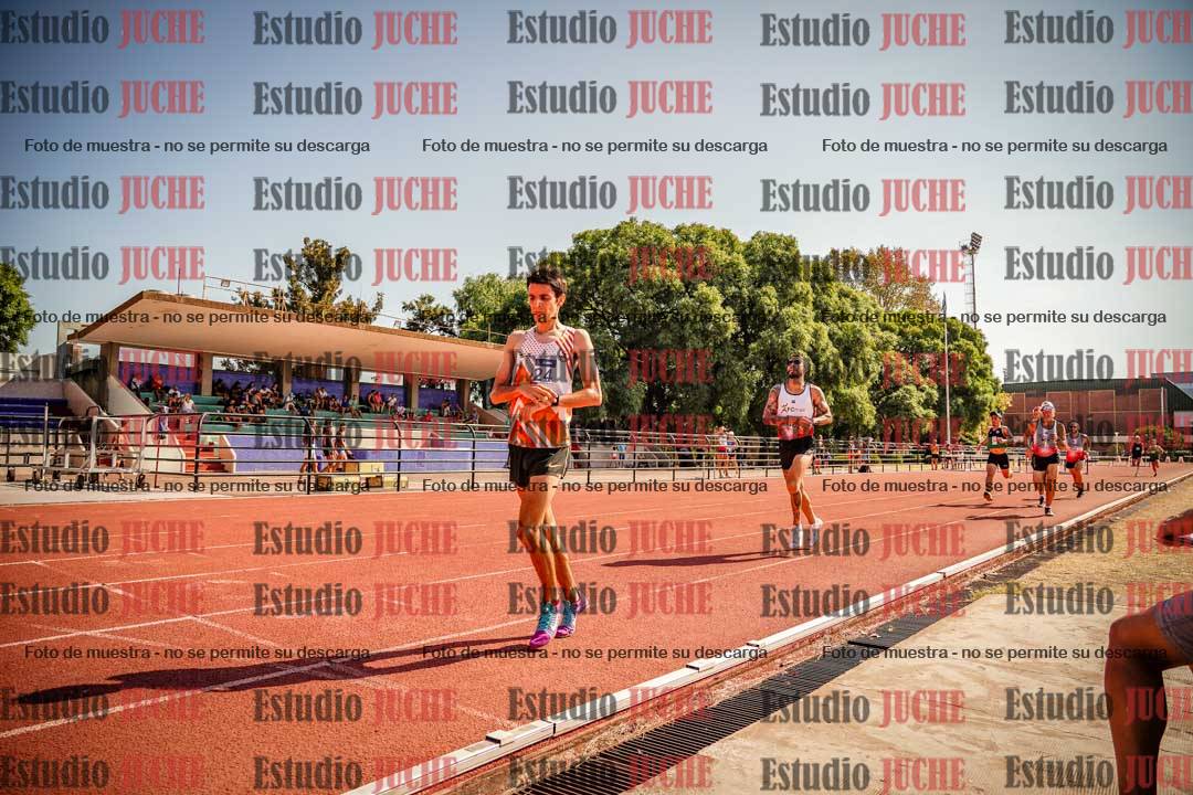 Fotos de los 3000 m llanos de varones