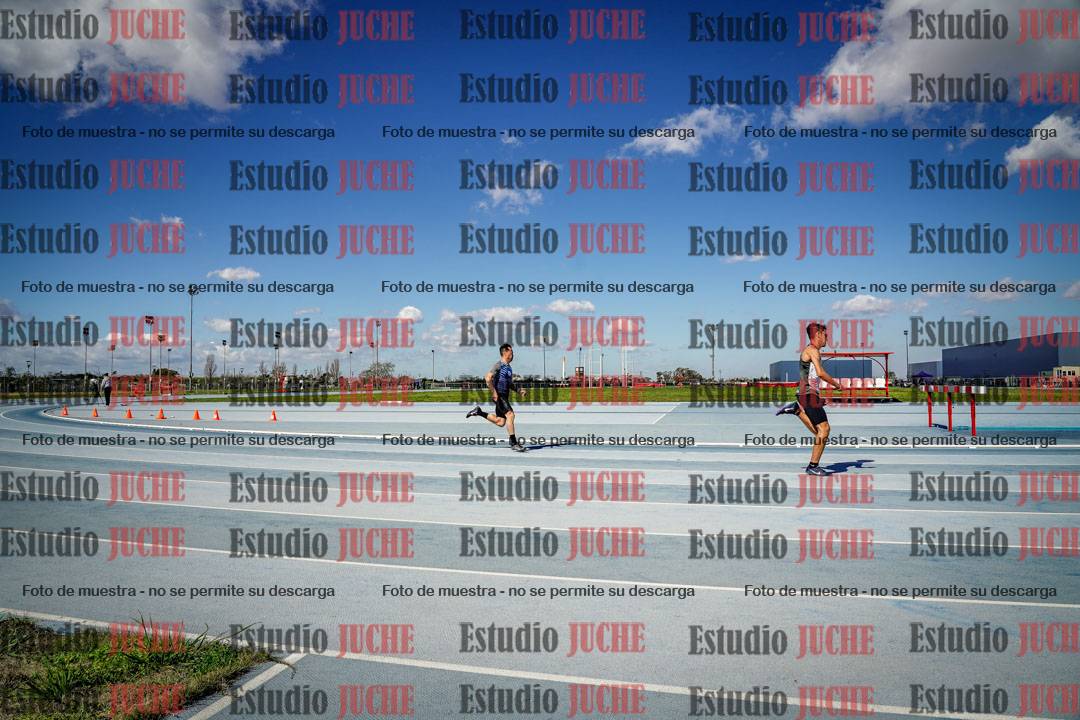 Fotos de los 200 m llanos de varones