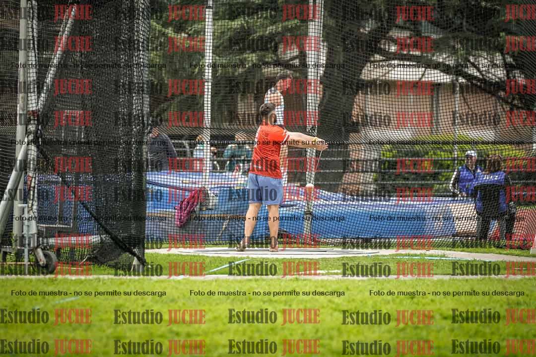 Fotos del lanzamiento de martillo de varones