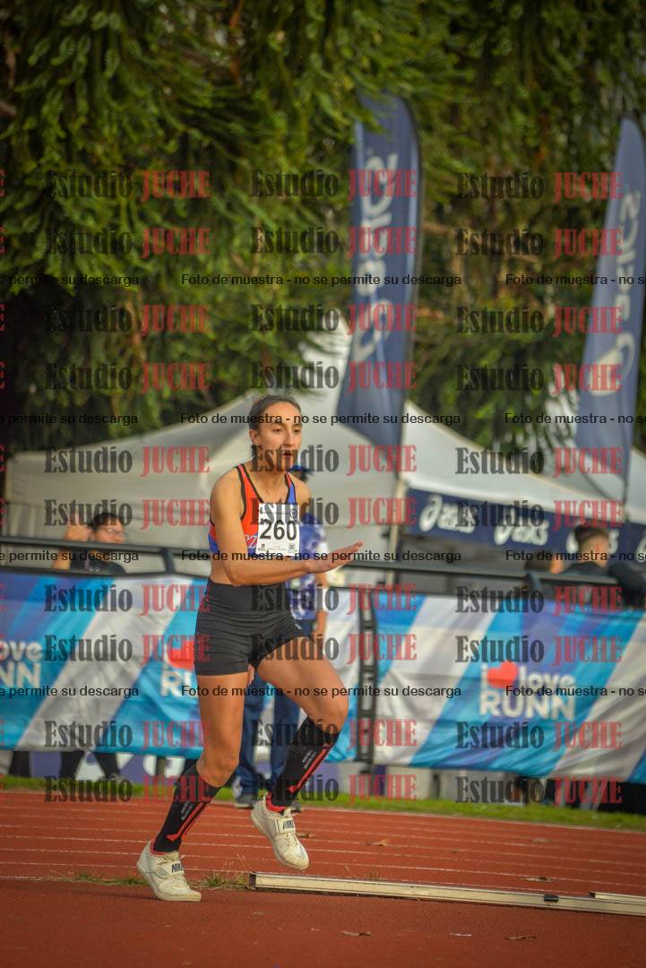 Fotos del salto en alto de mujeres