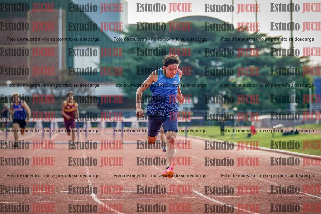 Fotos de los 400 m con vallas de varones