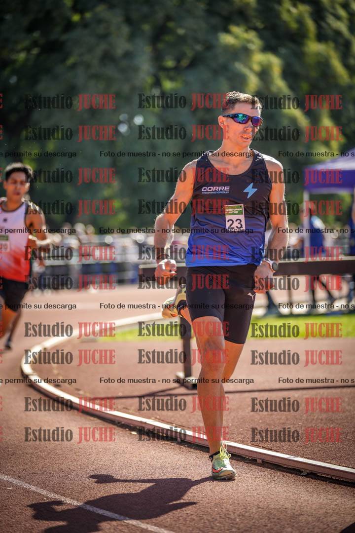 Fotos de los 800 m llanos de varones