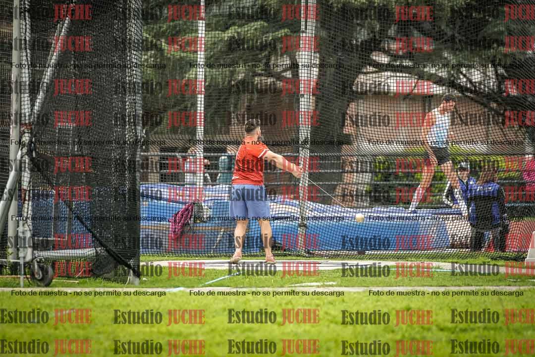 Fotos del lanzamiento de martillo de varones