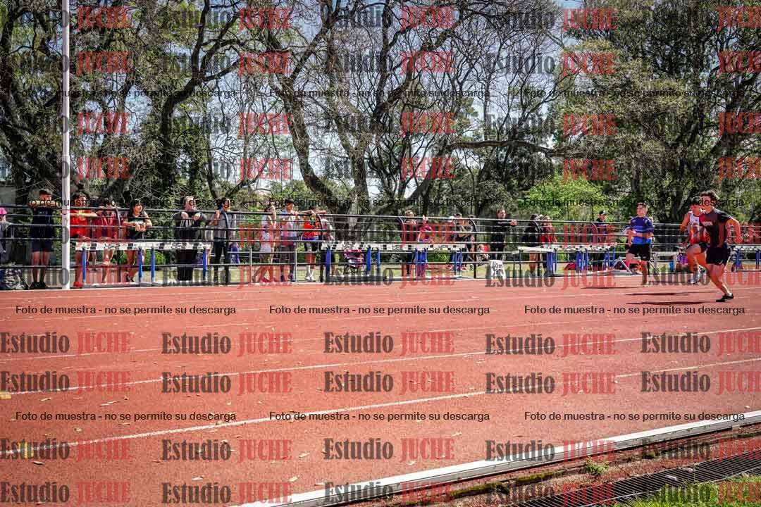 Fotos de los 80 m llanos de varones