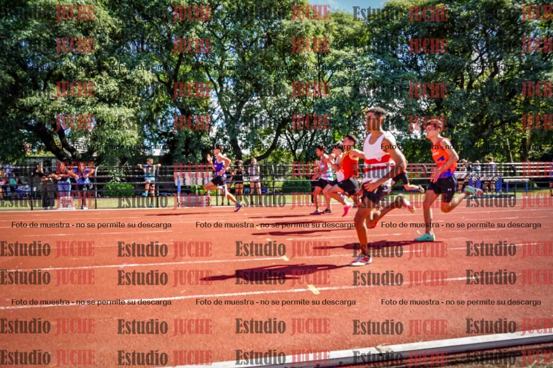Fotos de los 100 m llanos de varones
