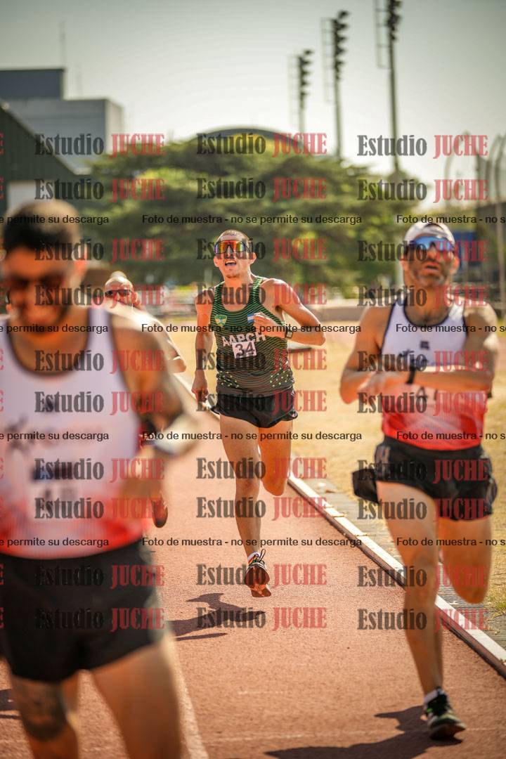 Fotos de los 3000 m llanos de varones