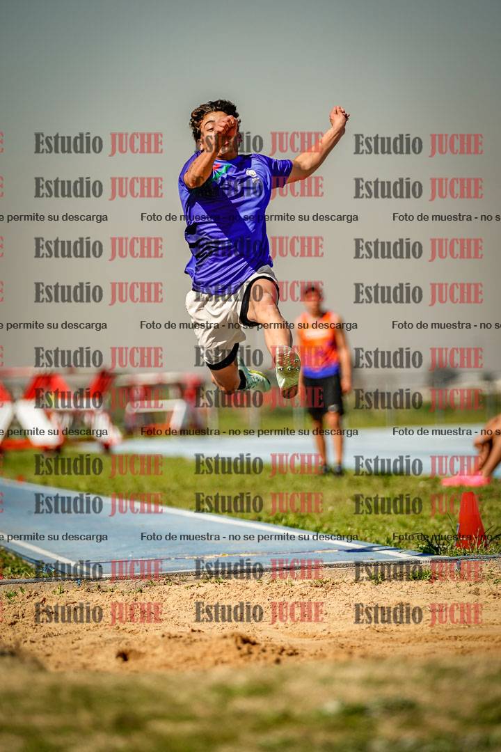 Fotos del salto en largo de varones
