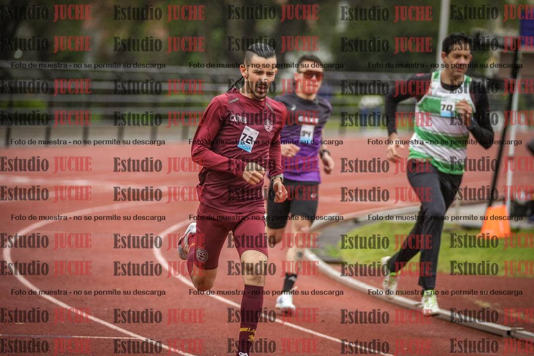 Fotos de los 800 m llanos de varones