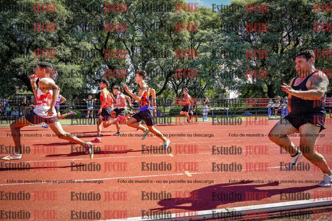 Fotos de los 100 m llanos de varones