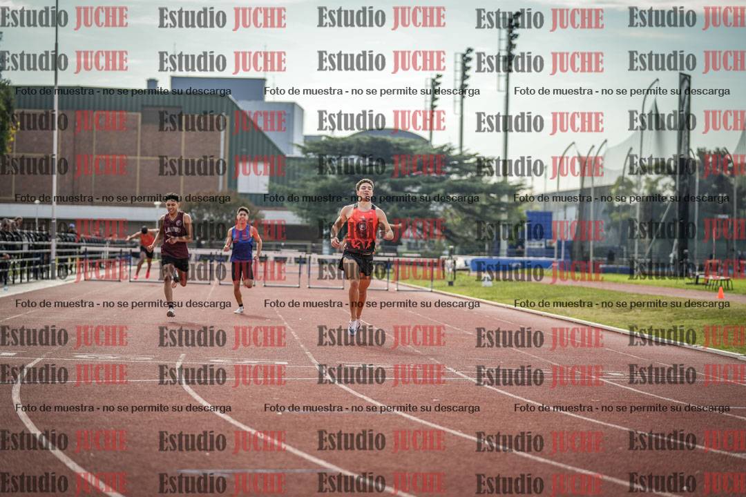 Fotos de los 400 m con vallas de varones