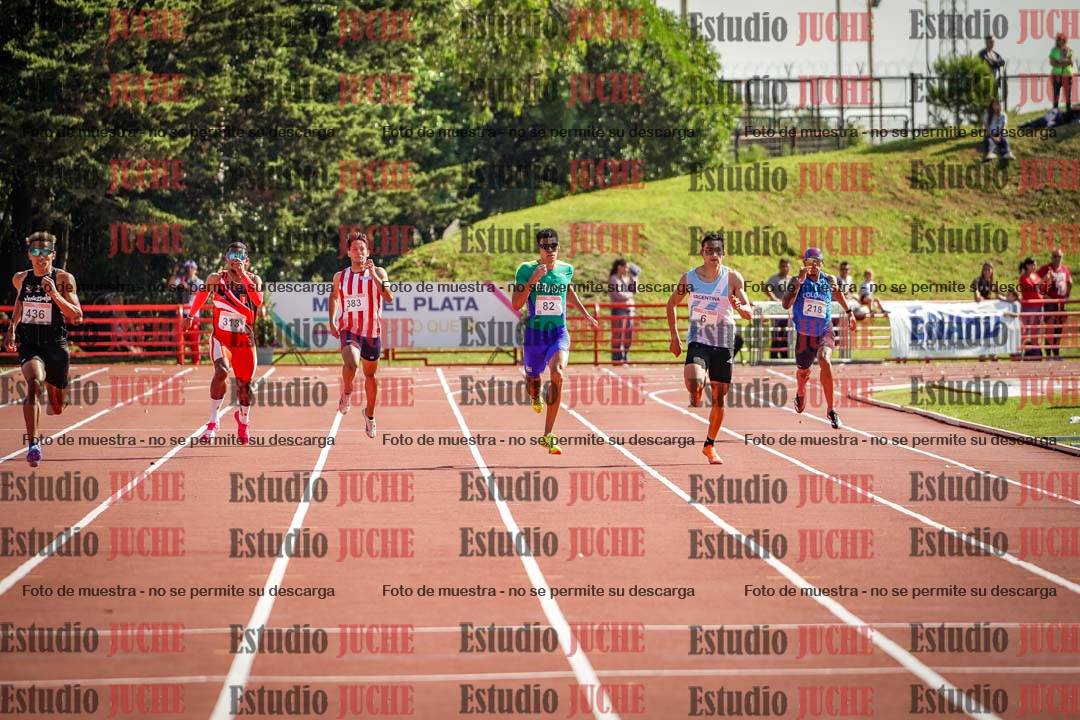 Fotos de los 400 m llanos de varones