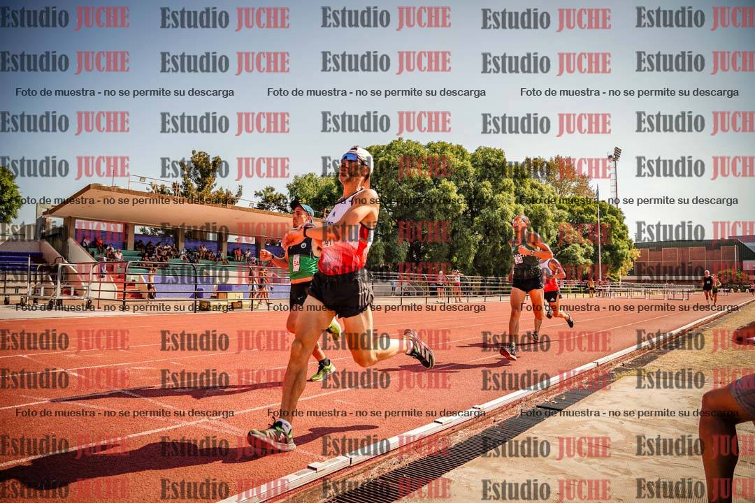 Fotos de los 3000 m llanos de varones