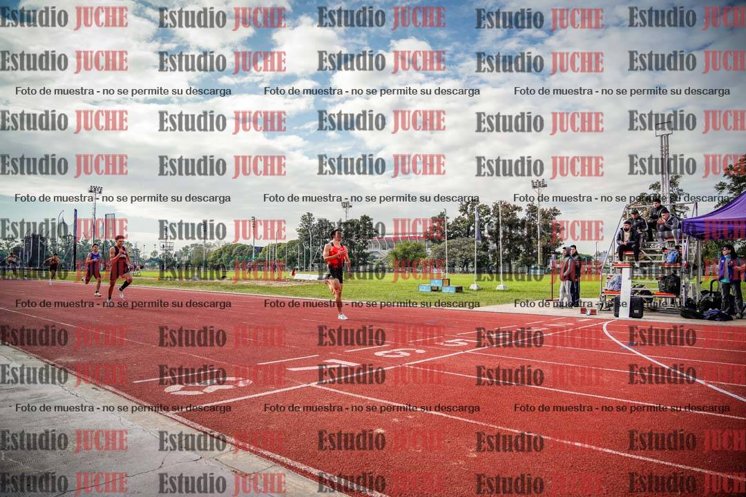 Fotos de los 400 m con vallas de varones