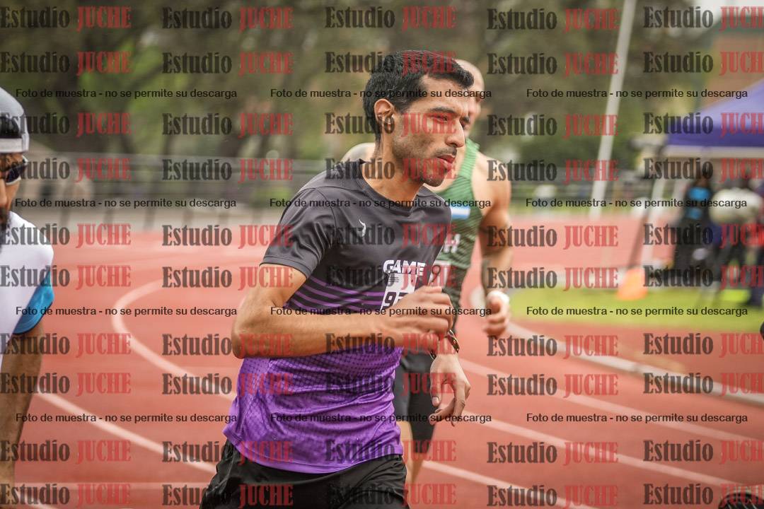 Fotos de los 800 m llanos de varones