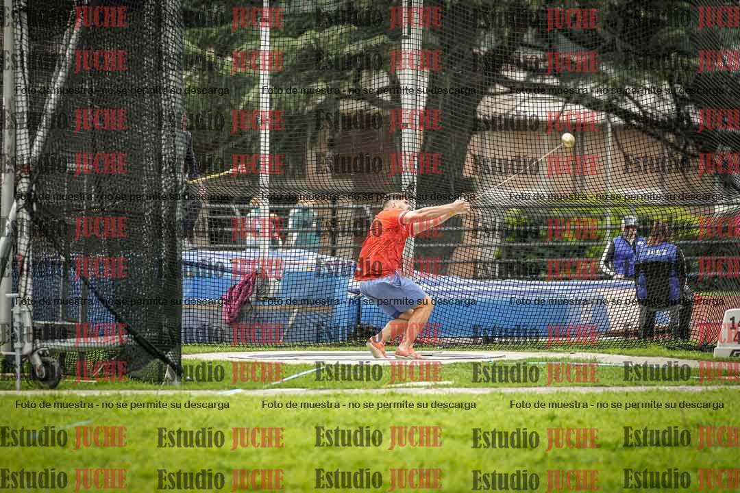 Fotos del lanzamiento de martillo de varones