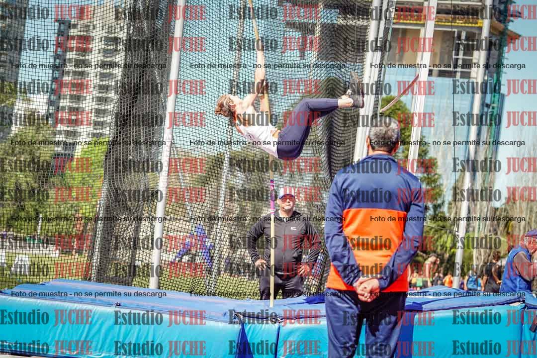 Fotos del salto con garrocha de mujeres
