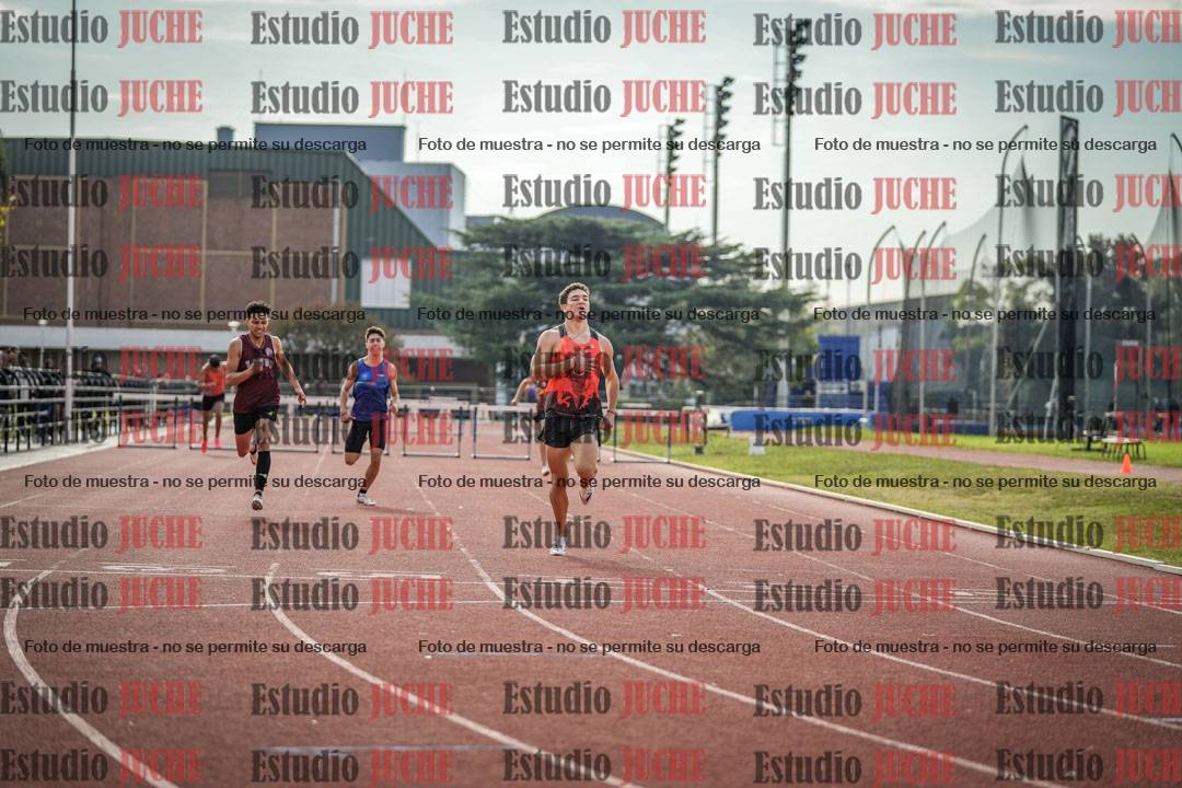 Fotos de los 400 m con vallas de varones