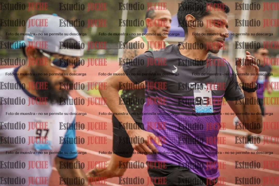 Fotos de los 800 m llanos de varones