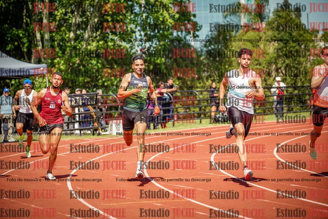 Fotos de los 800 m llanos de varones